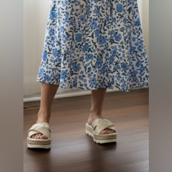 Oasis Society Cream Espadrille Sandals - Picture 6 of 7